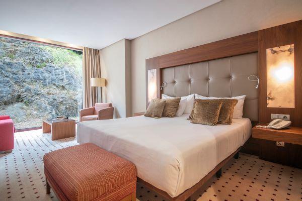 ESPERIENZE REGALO di 1 NOTTE con alloggio Valido da domenica a giovedì, tranne in alta stagione Regalate l'energia! ESPERIENZE REGALO di 1 NOTTE con alloggio Valido da domenica a giovedì, tranne in alta stagione Regalate l'energia!